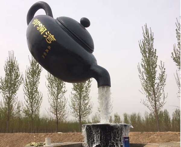 景觀雕塑定制，天壺雕塑，流水茶壺雕塑